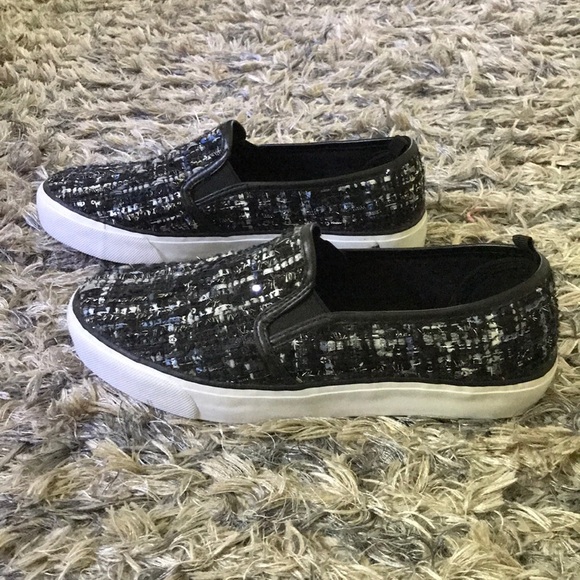 💙Super Cute Flats/Sneaker💙 - Picture 3 of 8